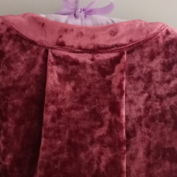 'KARLIE' Velvet Jumpsuit Size S Berry NWT - Picture 9 of 16